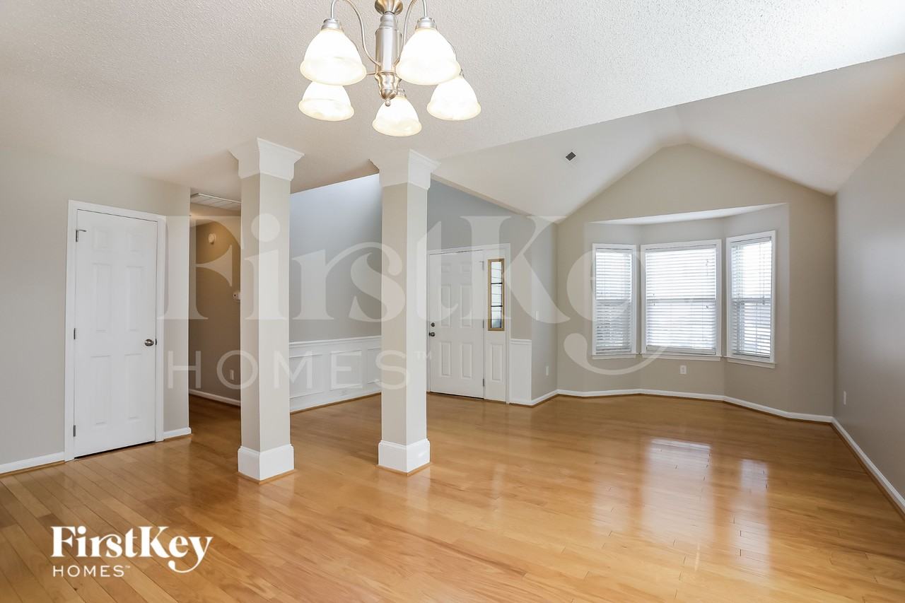 314 Winward Pointe Dr - Photo 6 of 15