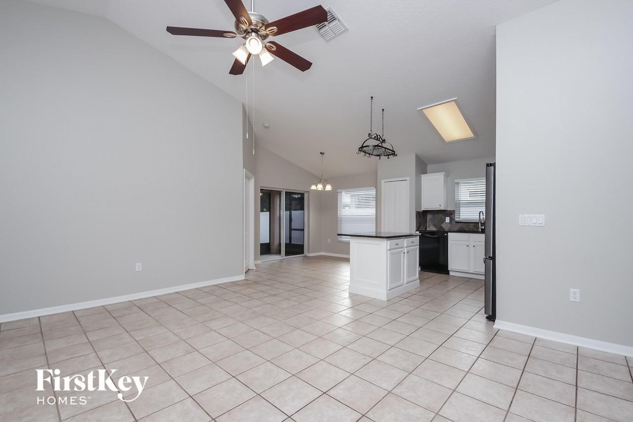 3749 Andover Cay Blvd - Photo 3 of 15