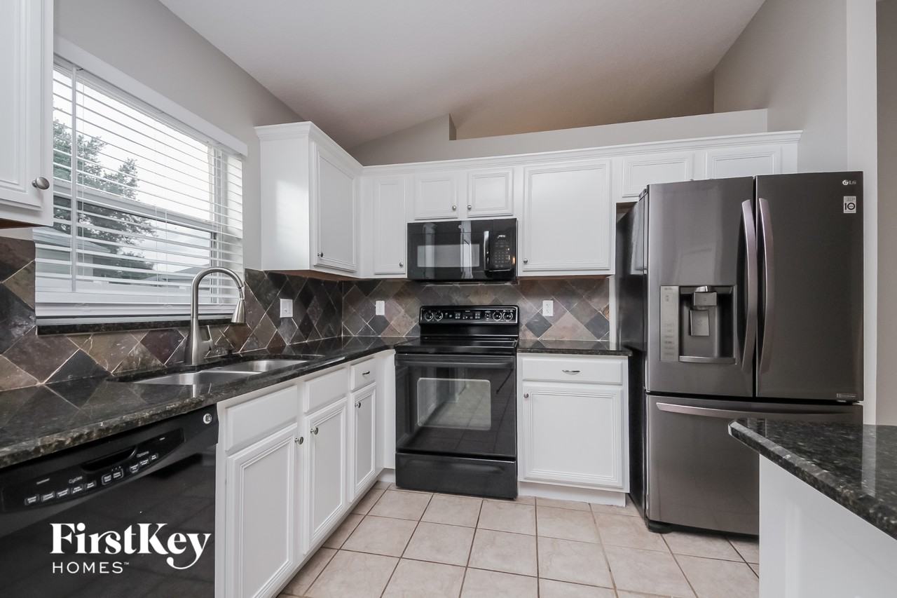 3749 Andover Cay Blvd - Photo 5 of 15