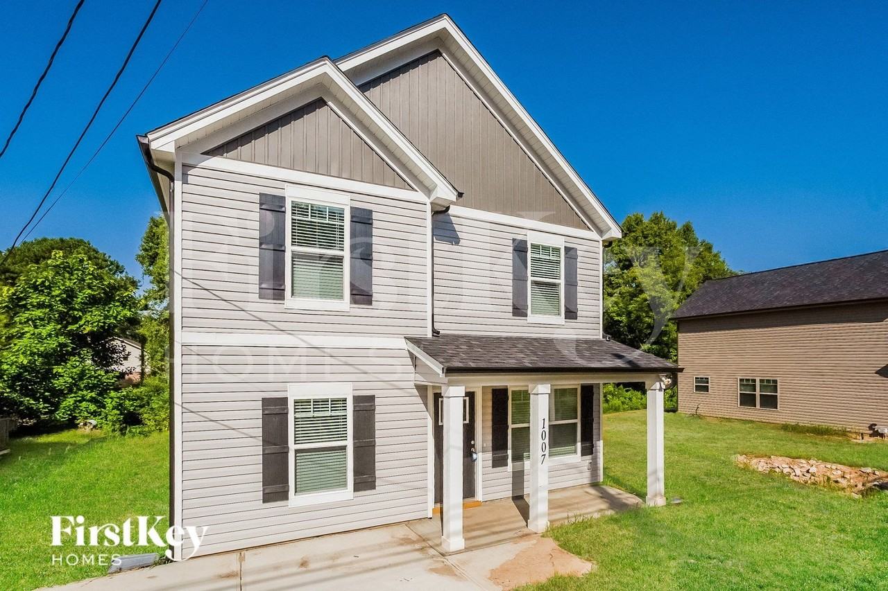 1007 W A St - Photo 2 of 15