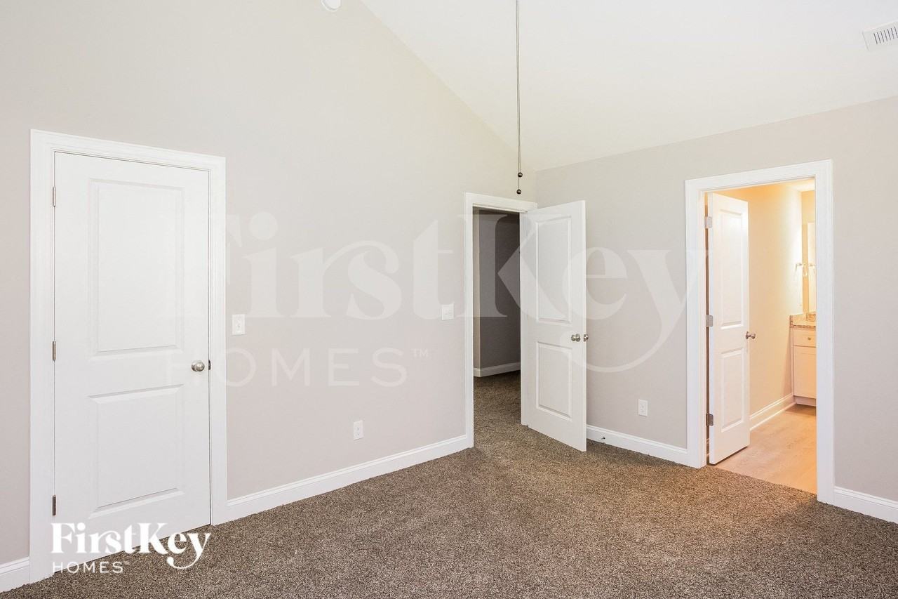 1007 W A St - Photo 7 of 15