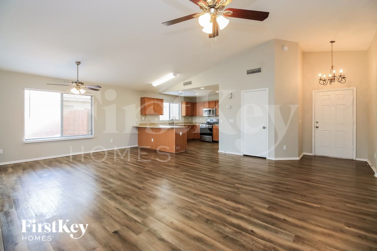 13338 W Boca Raton Rd - Photo 3 of 15