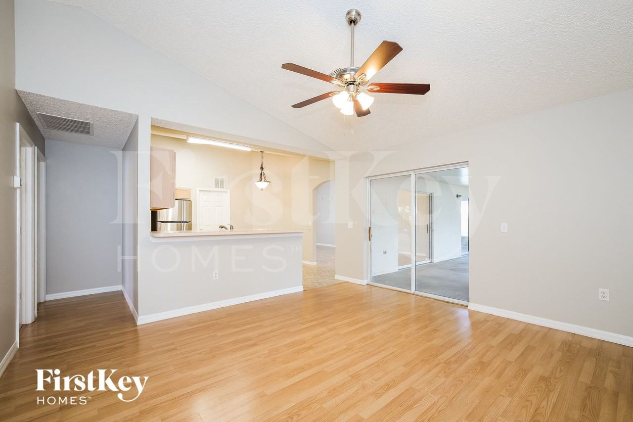 2411 Serenity Bnd - Photo 3 of 15