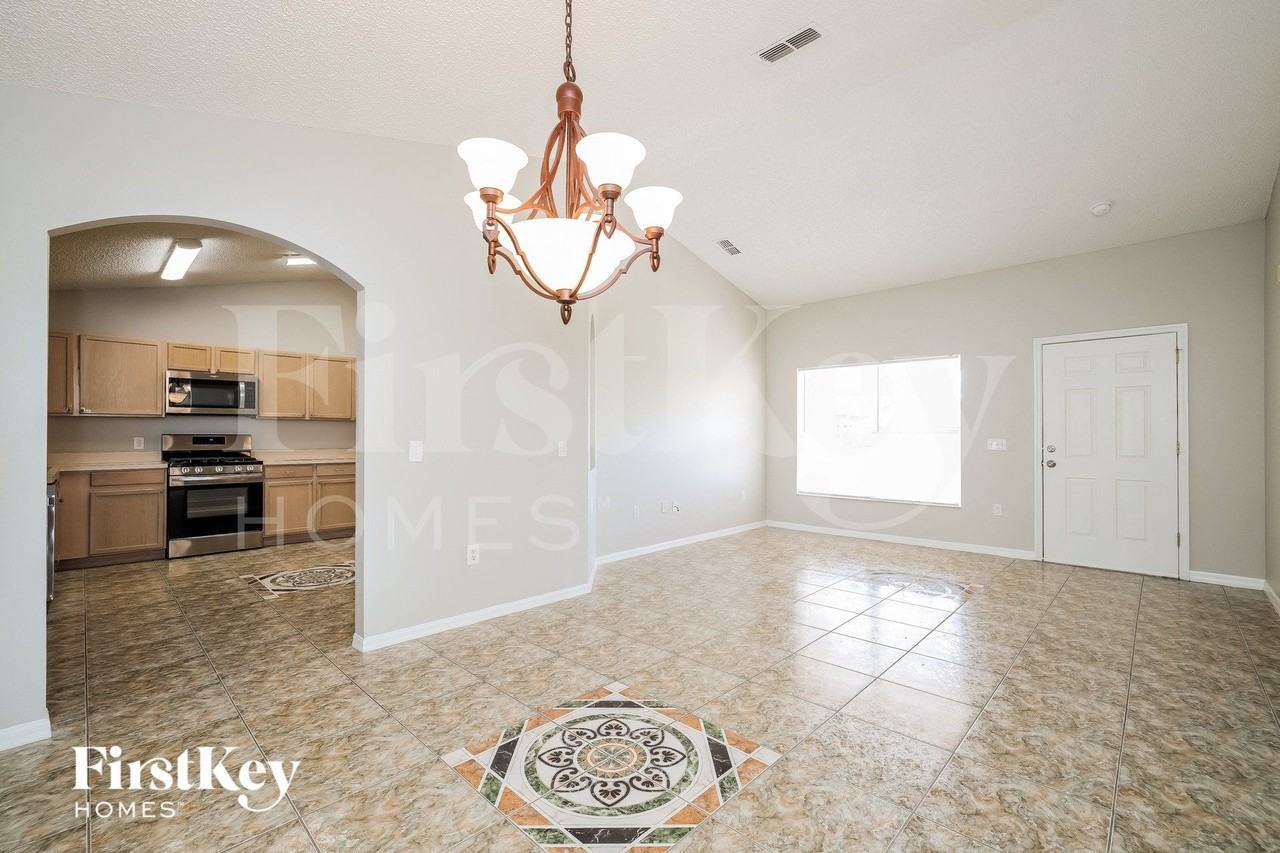 2411 Serenity Bnd - Photo 4 of 15