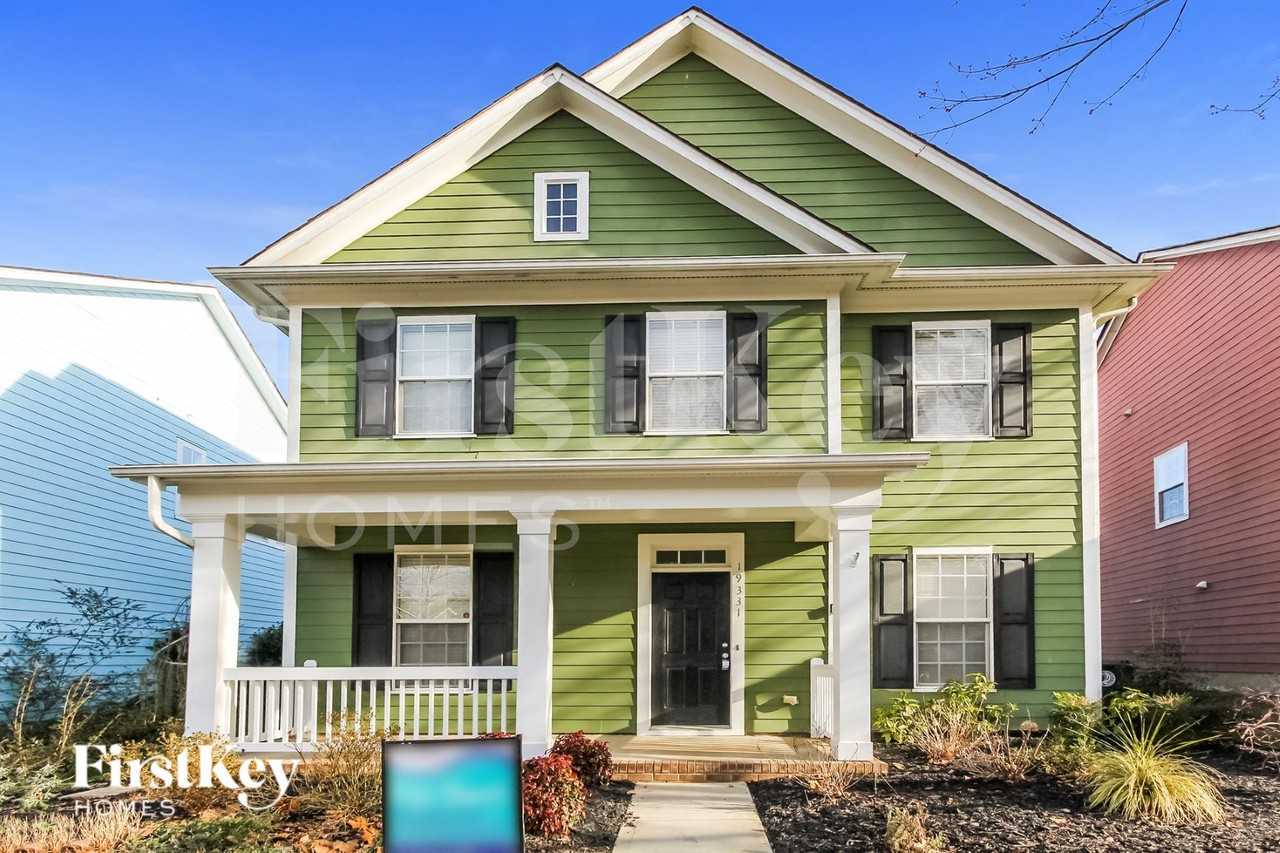 19331 Windjammer Cir - Photo 2 of 15