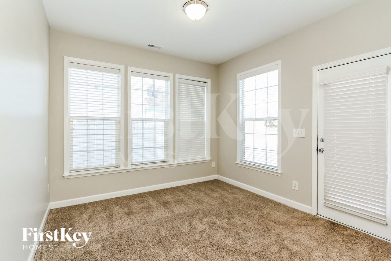 19331 Windjammer Cir - Photo 5 of 15