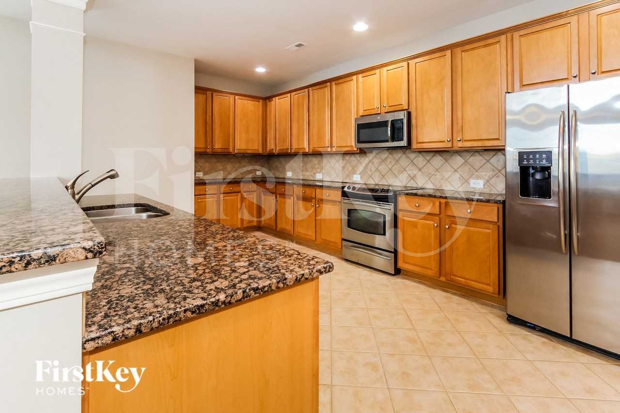 19331 Windjammer Cir - Photo 6 of 15