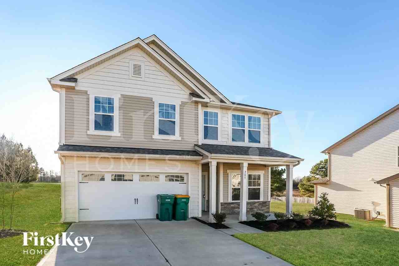 205 Whispering Hills Dr - Photo 2 of 15