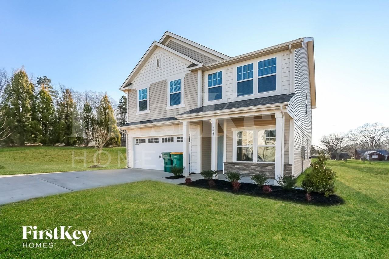 205 Whispering Hills Dr - Photo 3 of 15