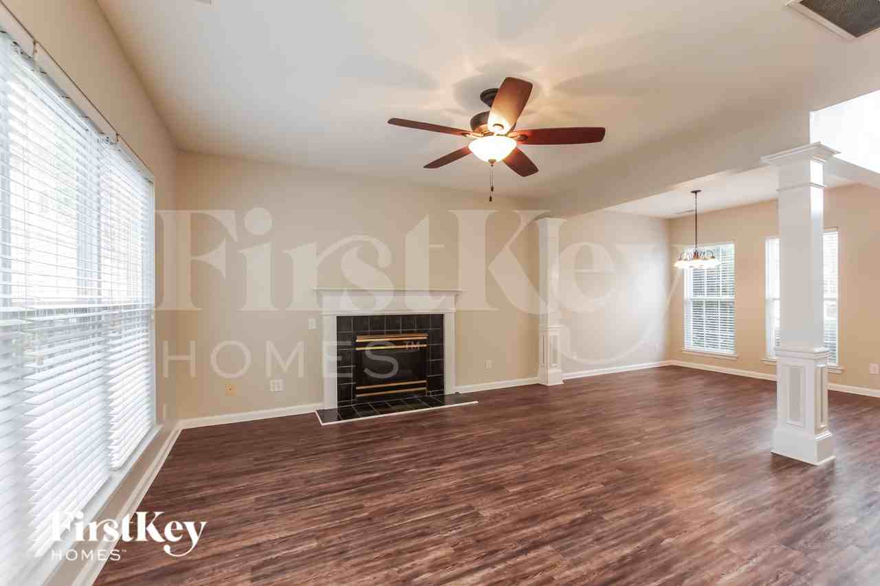 924 Clearbrook Rd - Photo 3 of 16