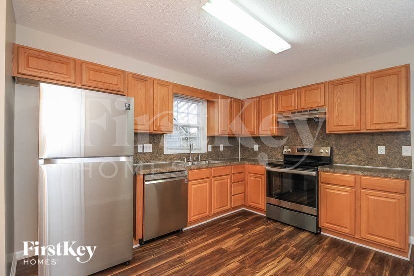 4625 Beckel Ct - Photo 6 of 15