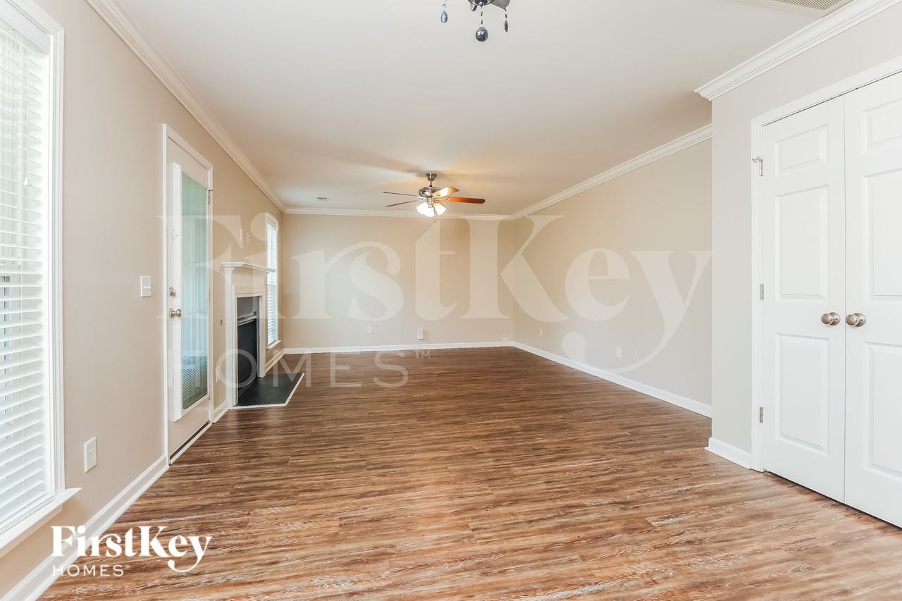 9644 Kestevan Ct - Photo 3 of 16