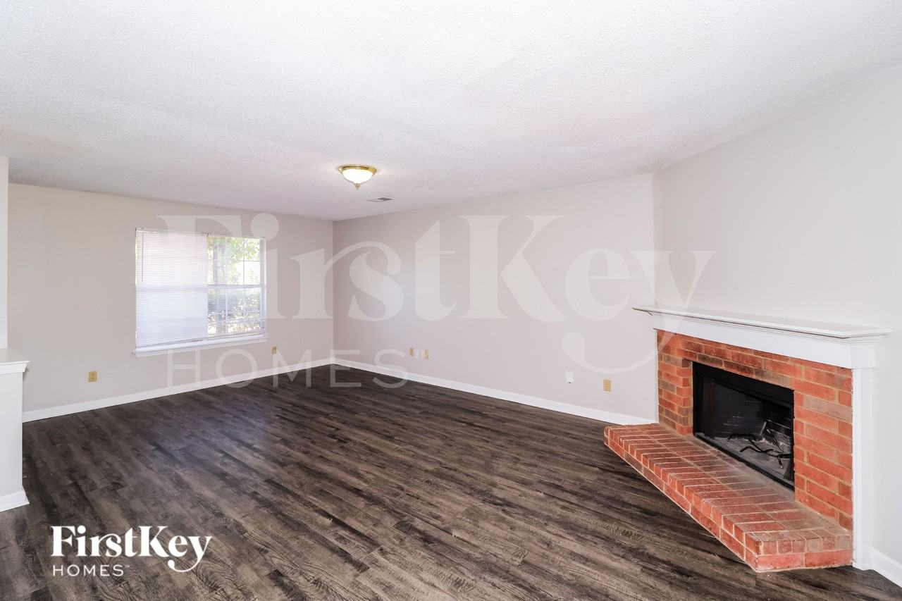 8337 Bridge Creek Dr - Photo 3 of 15