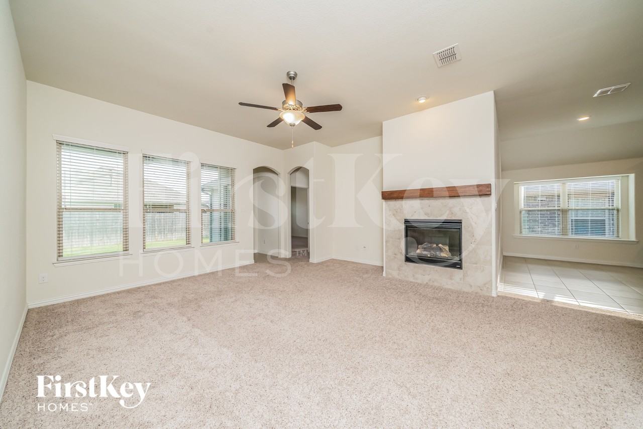 805 Joaquin Way - Photo 4 of 16