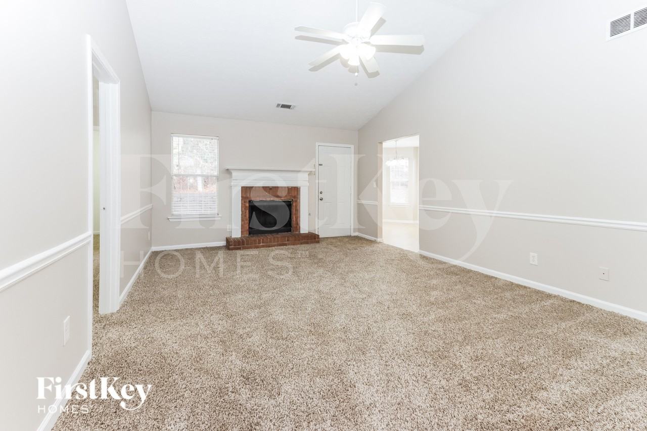 5901 Green Meadow Way - Photo 3 of 15