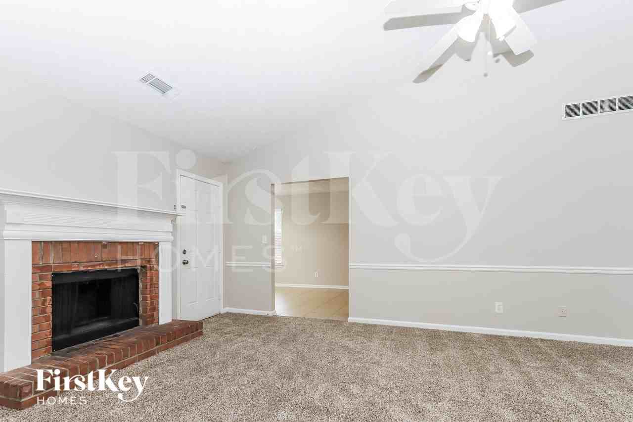 5901 Green Meadow Way - Photo 4 of 15