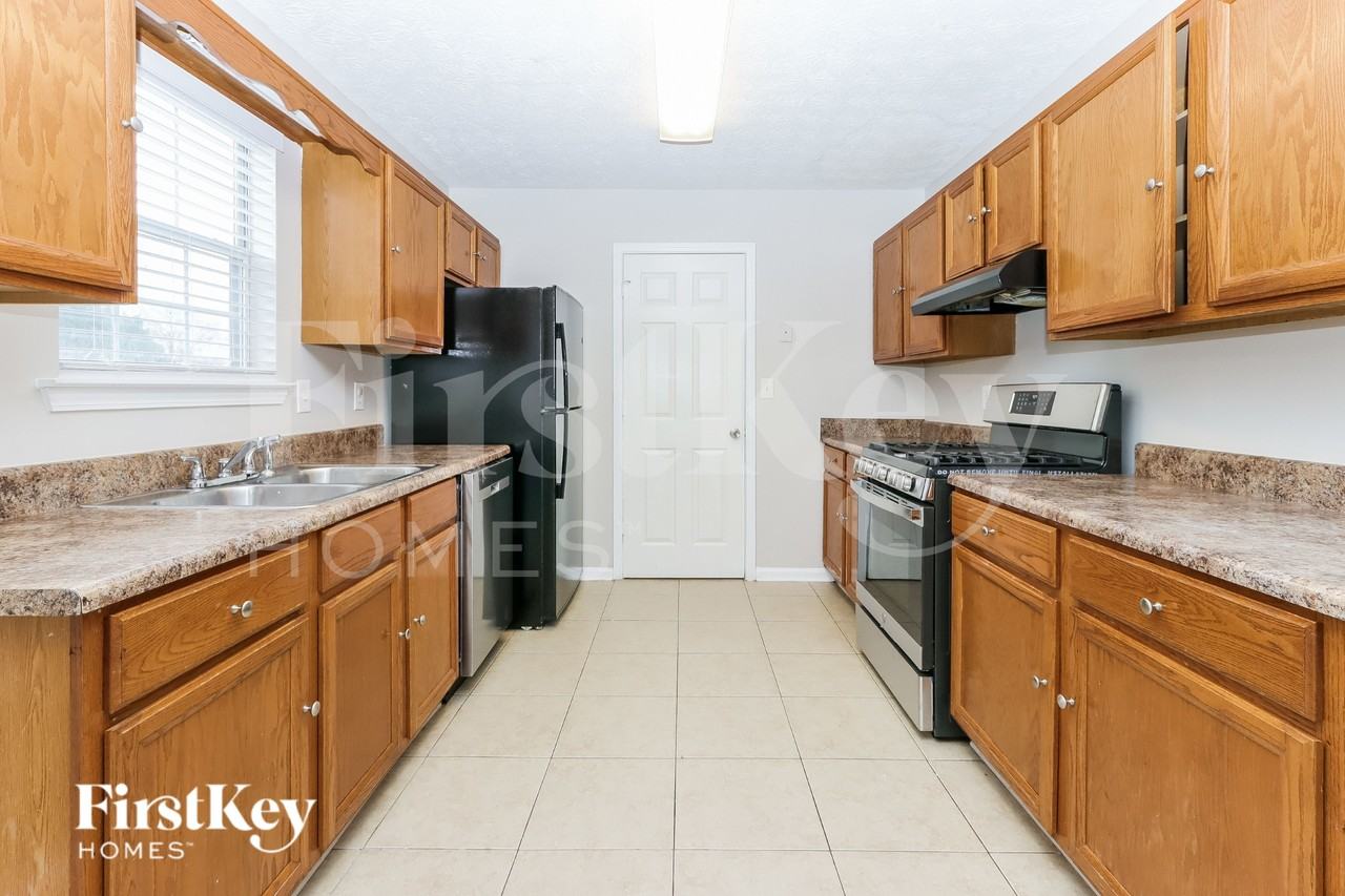 5901 Green Meadow Way - Photo 6 of 15