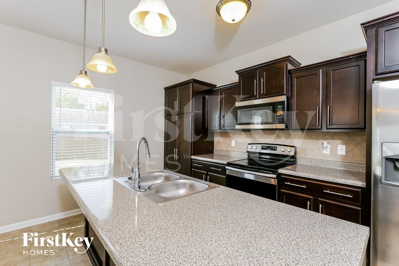 431 Summergate Dr - Photo 6 of 15