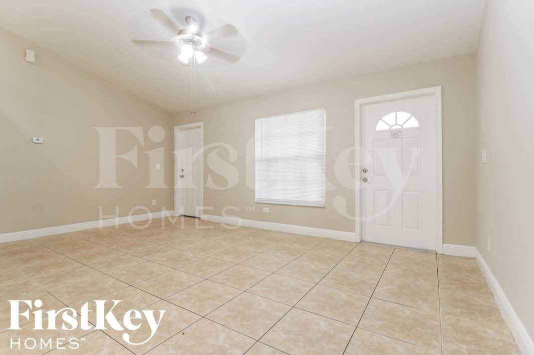 4213 12th St Sw - Photo 2 of 14