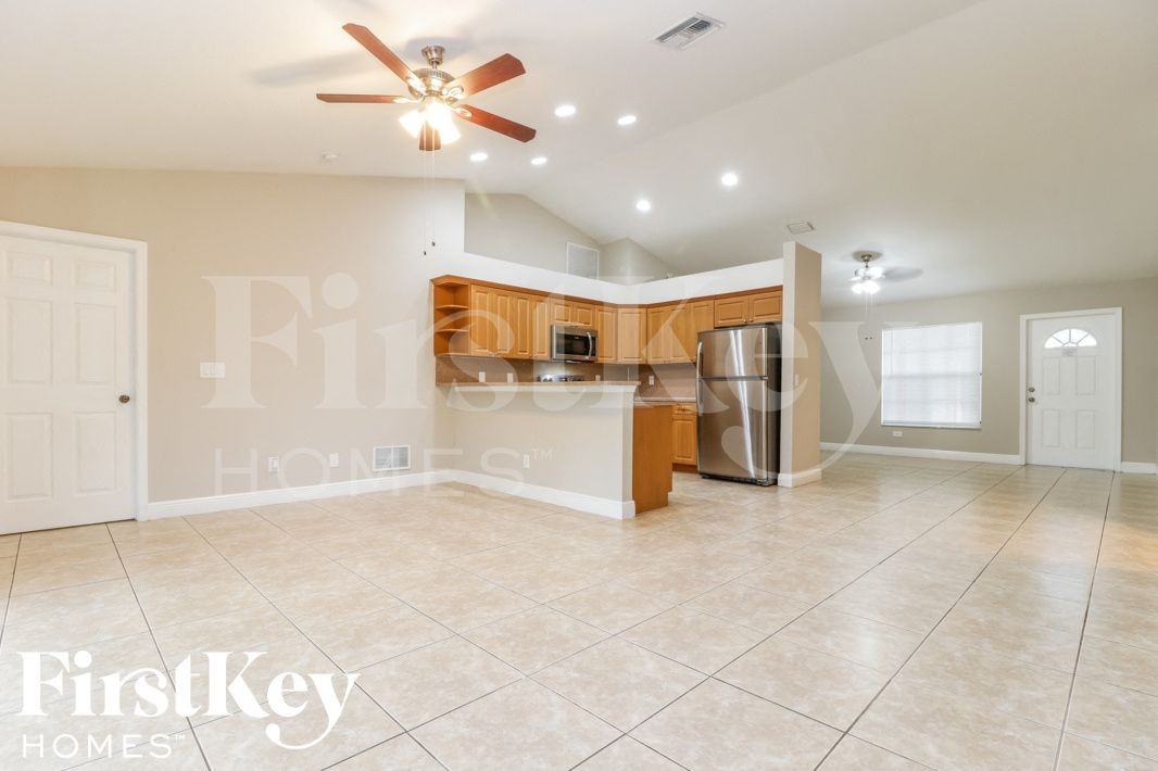 4213 12th St Sw - Photo 4 of 14