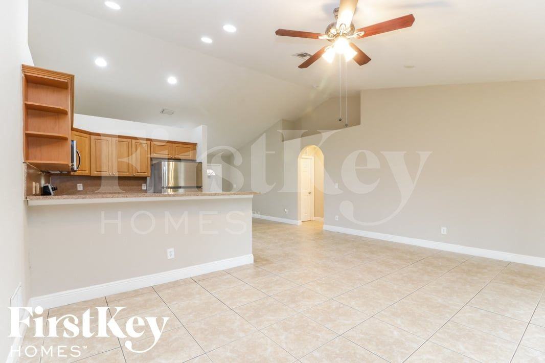 4213 12th St Sw - Photo 5 of 14