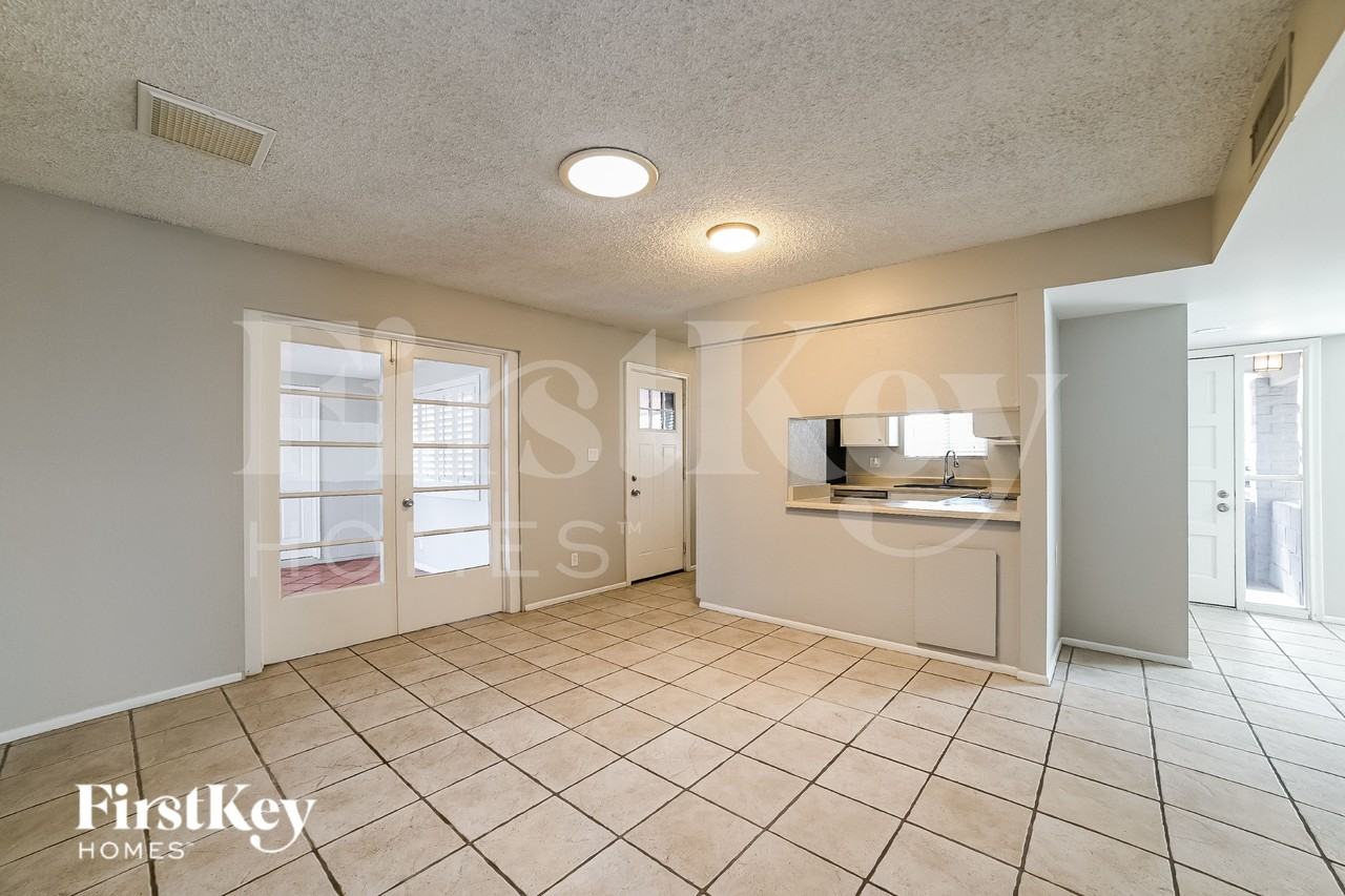 4120 W Ironwood Dr - Photo 4 of 15