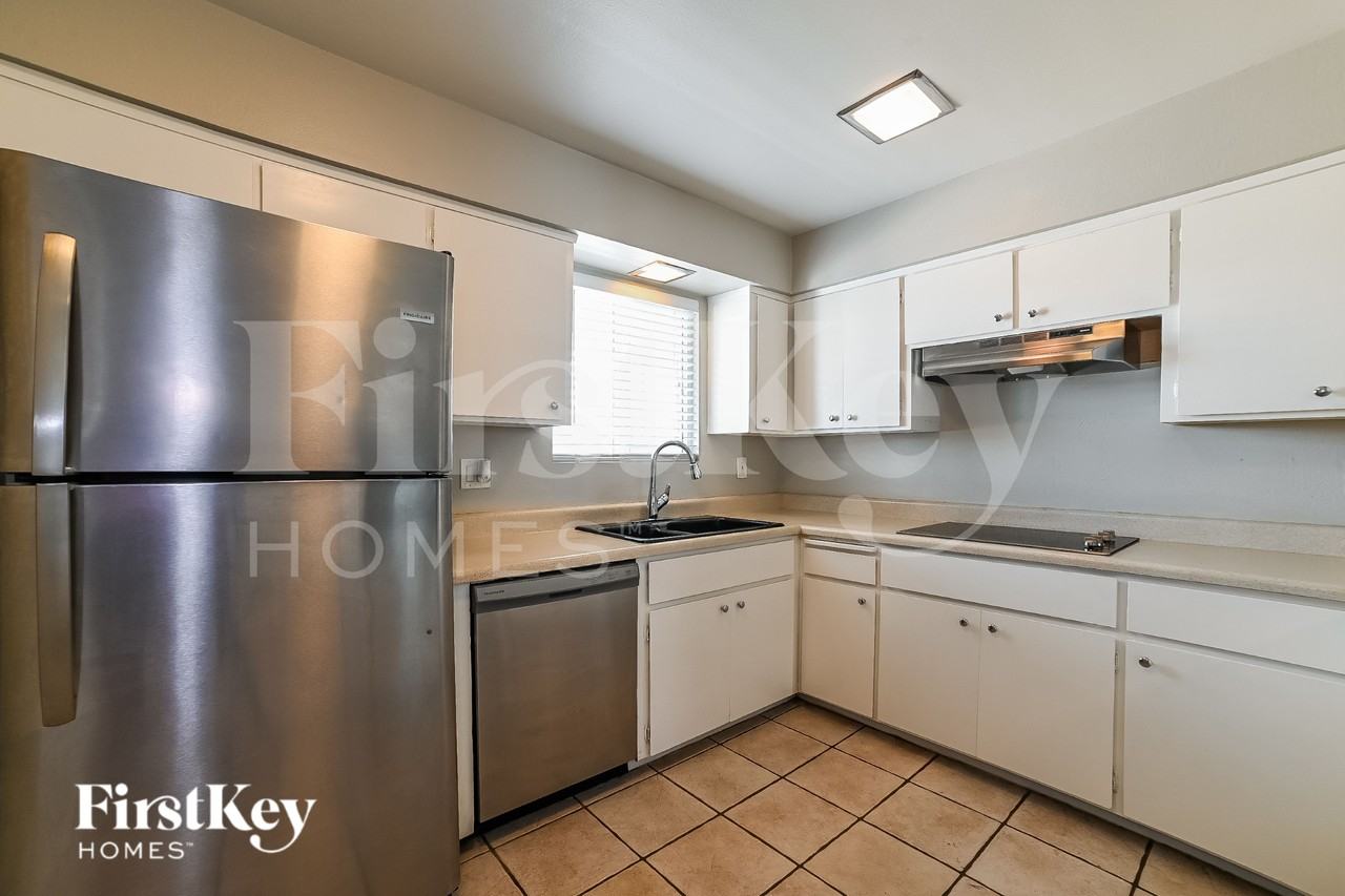 4120 W Ironwood Dr - Photo 6 of 15