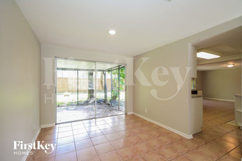 3208 Lake Saxon Dr - Photo 3 of 16