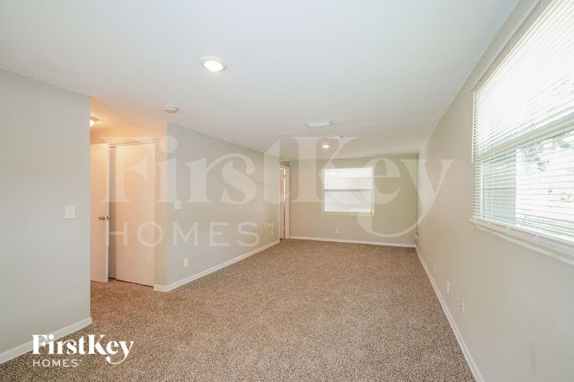 3208 Lake Saxon Dr - Photo 7 of 16