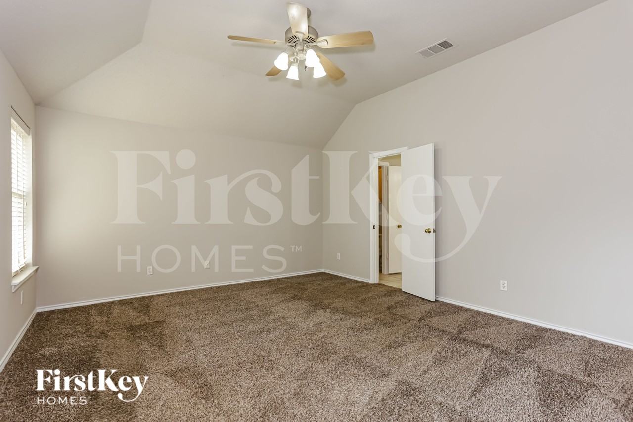 312 Camp Creek Dr - Photo 7 of 16