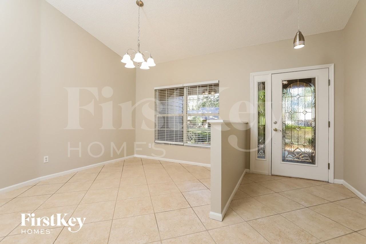 2048 Eagles Rest Dr - Photo 4 of 15