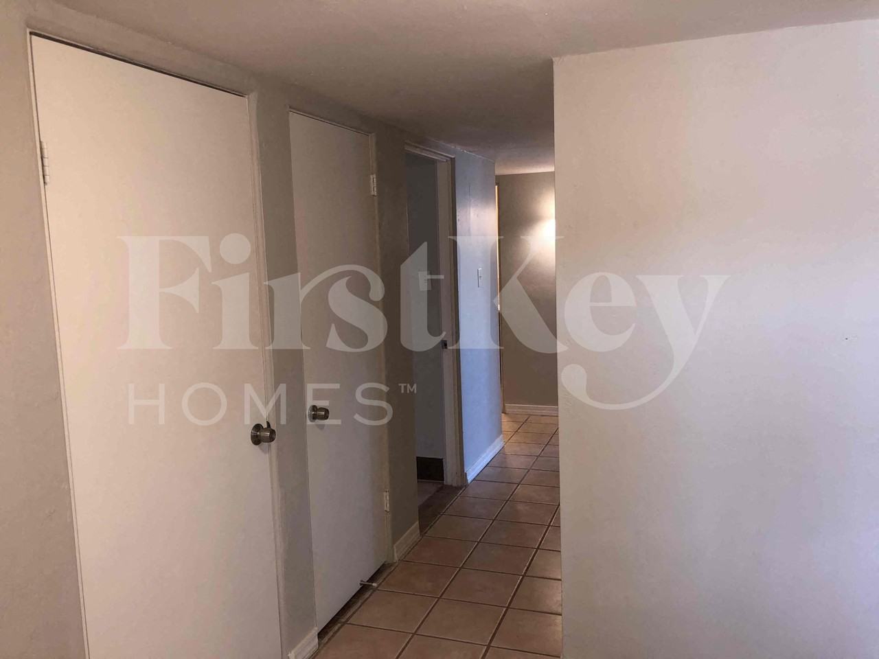 1634 W Indian School Rd - Photo 5 of 18