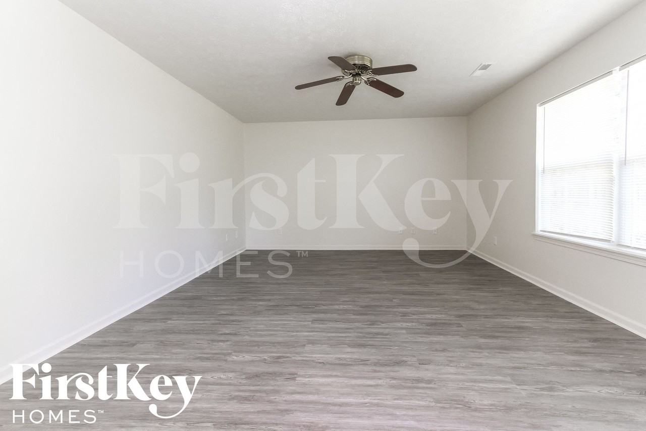 1573 Winding Creek Trl - Photo 2 of 15