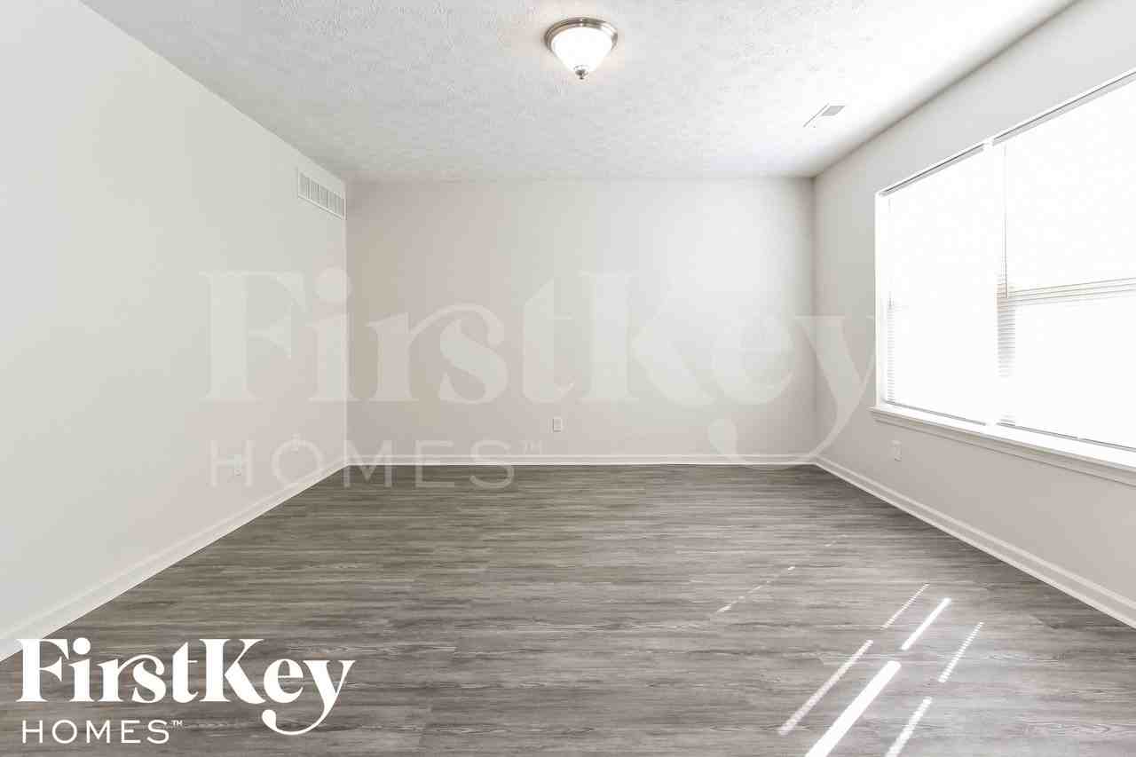 1573 Winding Creek Trl - Photo 4 of 15