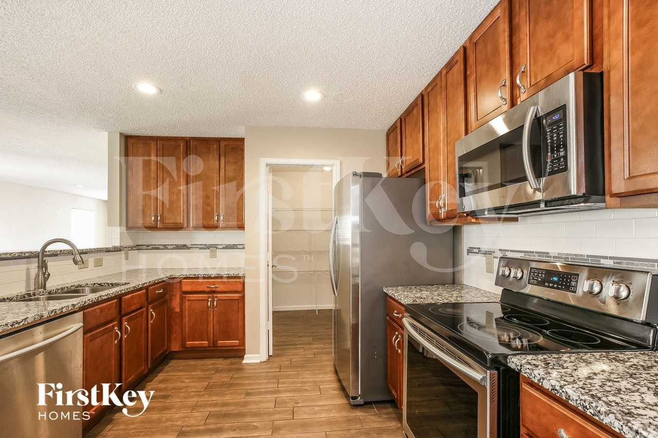 12916 Courage Xing - Photo 5 of 15