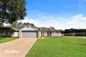 featured image of 10811 Forest Leaf Dr