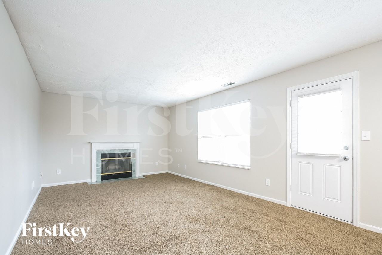 10758 Sedgegrass Dr - Photo 5 of 16