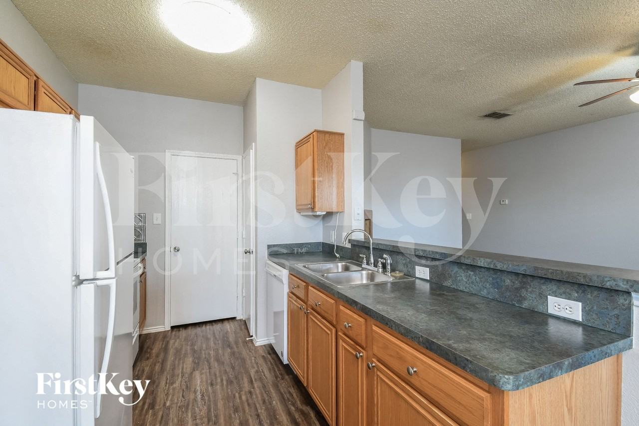 10240 Dawson Trl - Photo 7 of 15