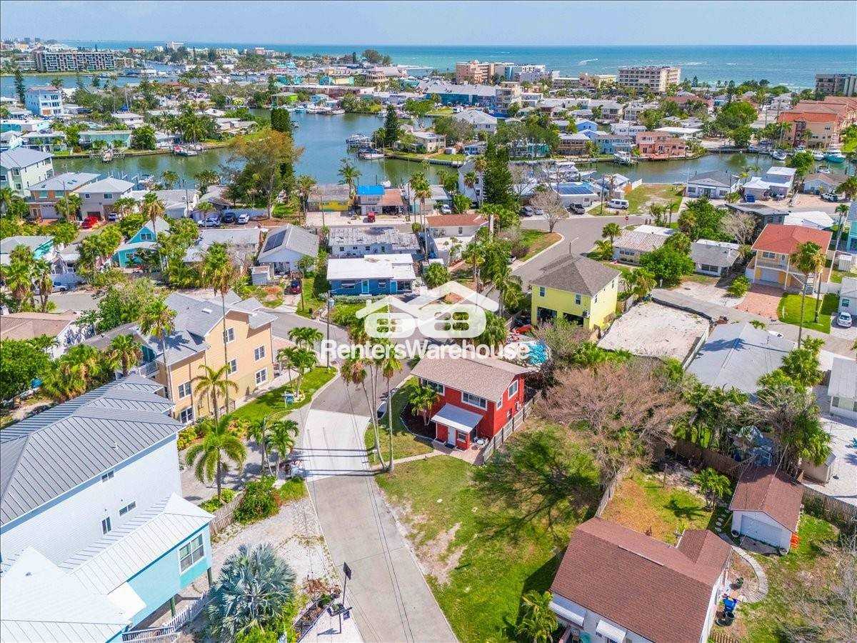 13100 Boca Ciega Ave - Photo 6 of 28