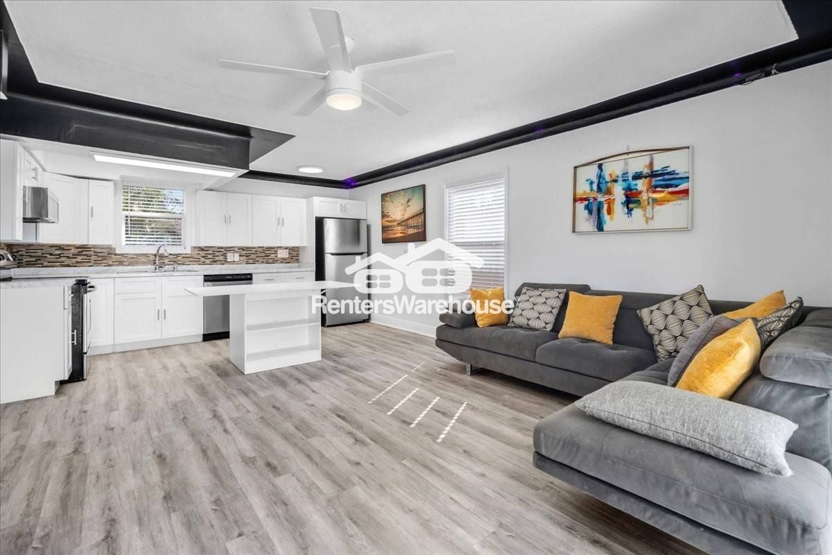 13100 Boca Ciega Ave - Photo 7 of 28