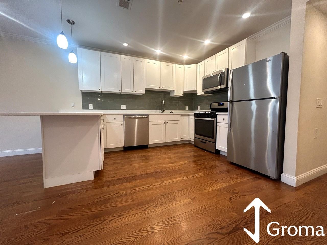 2750 Washington St #2 - Photo 2 of 14