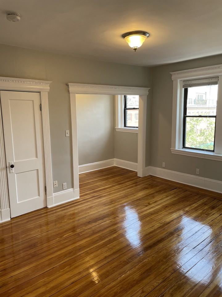 63 Burbank St #17 - Photo 5 of 6