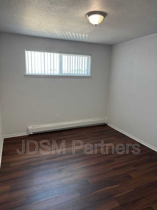 5605 W Warren Ave - Photo 6 of 13