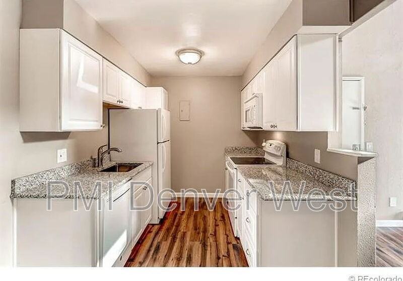 381 S Ames St #E301 - Photo 4 of 10