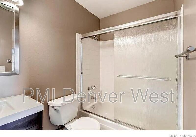 381 S Ames St #E301 - Photo 5 of 10