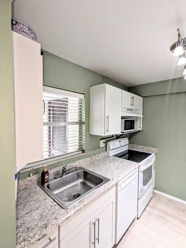 3385 Ramblewood Pl - Photo 4 of 46