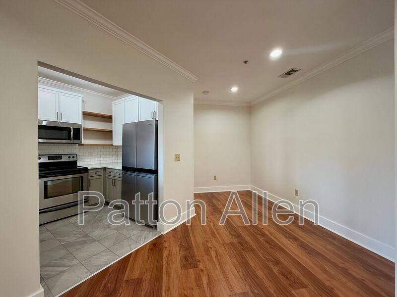 9 Kenilworth Knls #202 - Photo 7 of 41