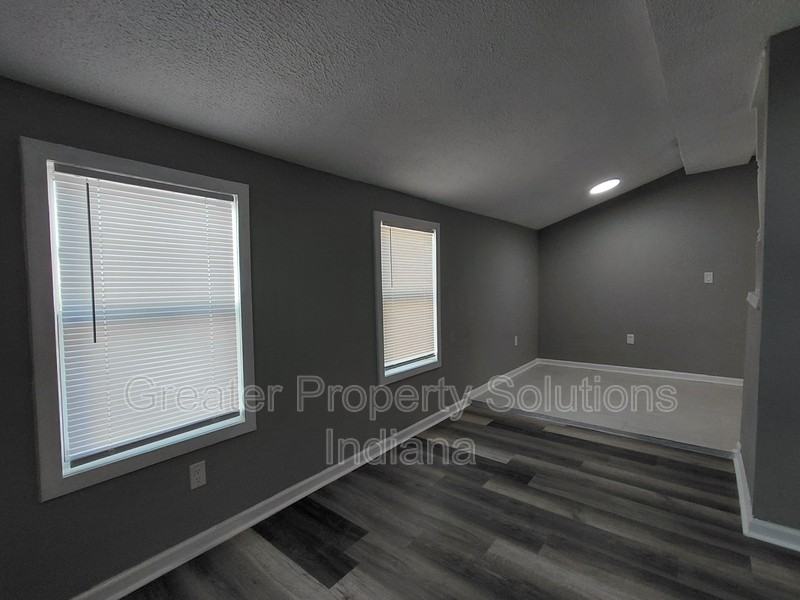 6133 Marshall Ave - Photo 4 of 9