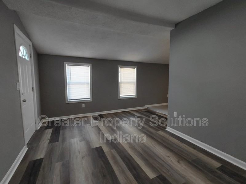 6133 Marshall Ave - Photo 5 of 9