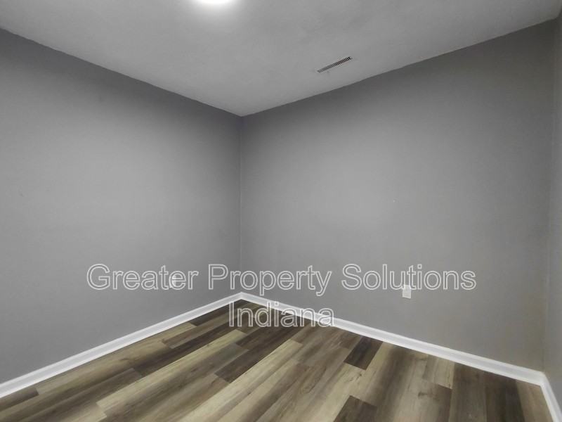 6133 Marshall Ave - Photo 7 of 9